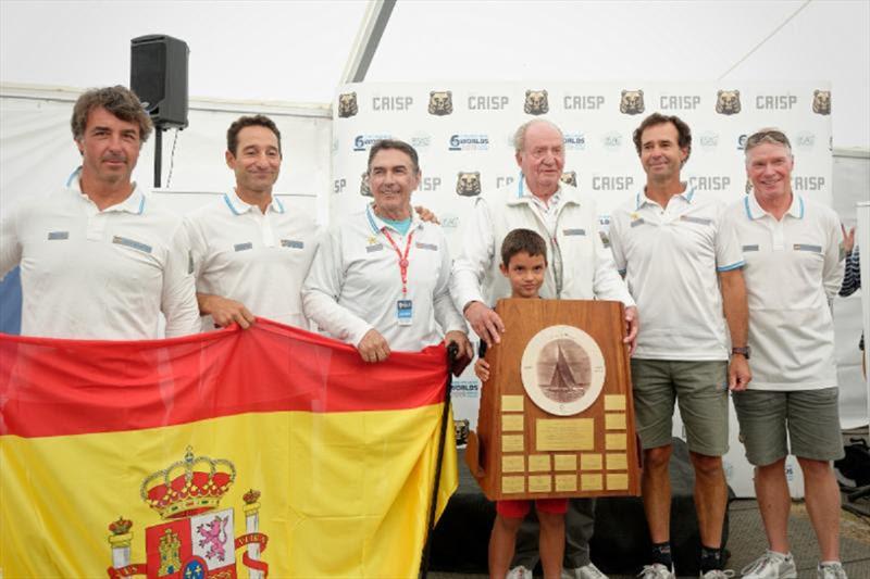 His Majesty King Juan Carlos of Spain and the crew of ESP16 Bribon Gallant receive the Djinn Trophy for the winner of the Classic Division at the 2019 Sinebrychoff 6 Metre World Championship in Hanko, Finland - photo © <a target=