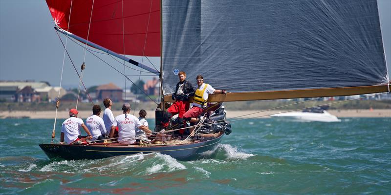8 Metre World Championship 2019 photo copyright Tom Hicks / www.solentaction.com taken at Royal Yacht Squadron and featuring the 8m class