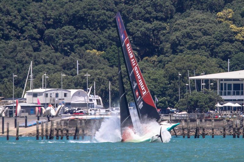 6. Dive and turn continues - Emirates Team NZ -  AC40-1|LEQ12 - January 23, 2023 - Waitemata Harbour - photo © Richard Gladwell - Sail-World.com/nz