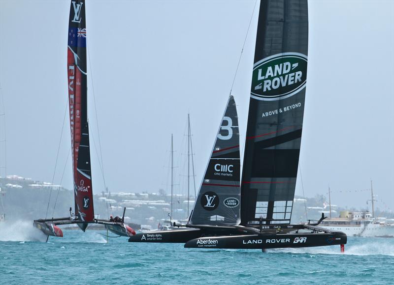 Land Rover BAR enjoys a rare moment crossing ahead of Emirates Team NZ on Day 3 of the Semi-Finals photo copyright Richard Gladwell taken at New York Yacht Club and featuring the AC50 class