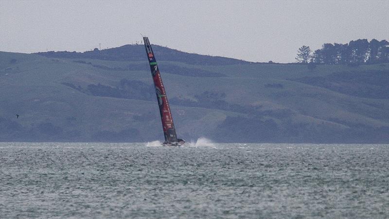 Emirates Team New Zealand dips her windward foil - Waitemata Harbour - September 22 photo copyright Richard Gladwell taken at Royal New Zealand Yacht Squadron and featuring the AC75 class