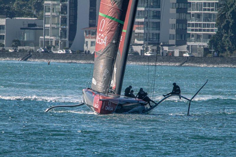 And then returns  the foil arm of Te Aihe before a training session - December 11, 2019 - Waitemata harbour photo copyright Richard Gladwell / Sail-World.com taken at Royal New Zealand Yacht Squadron and featuring the AC75 class