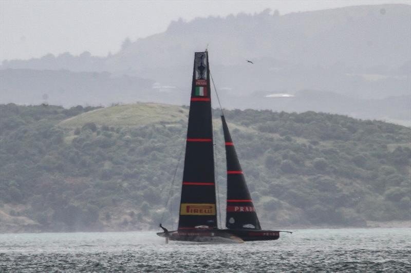 Luna Rossa heads for Tamaki Strait - November 26, 2020 - 36th America's Cup photo copyright Richard Gladwell / Sail-World.com taken at Royal New Zealand Yacht Squadron and featuring the AC75 class
