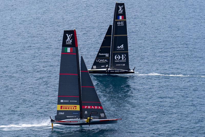 Luna Rossa Prada Pirelli vs. Orient Express Racing Team on Louis Vuitton Cup Round Robin Day 6 - photo © Ian Roman / America's Cup