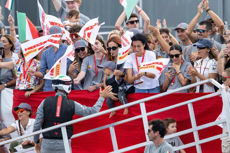 Luna Rossa - Finals Louis Vuitton Cup - Race 5/6 - Day 18 - September 30, 2024 - Barcelona - photo © Ricardo Pinto / America's Cup