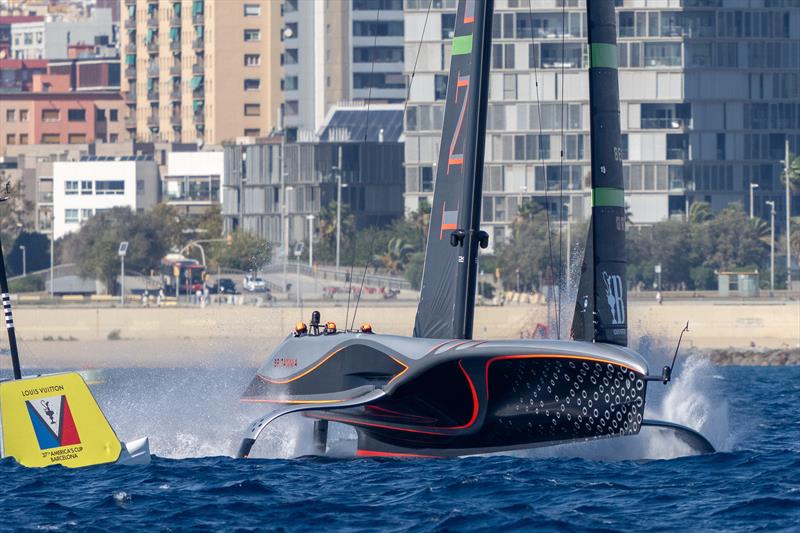 Luna Rossa Prada Pirelli and INEOS Britannia - Louis Vuitton Cup - Final - Race Day 5 - October 1, 2024 - photo © Ian Roman / America's Cup