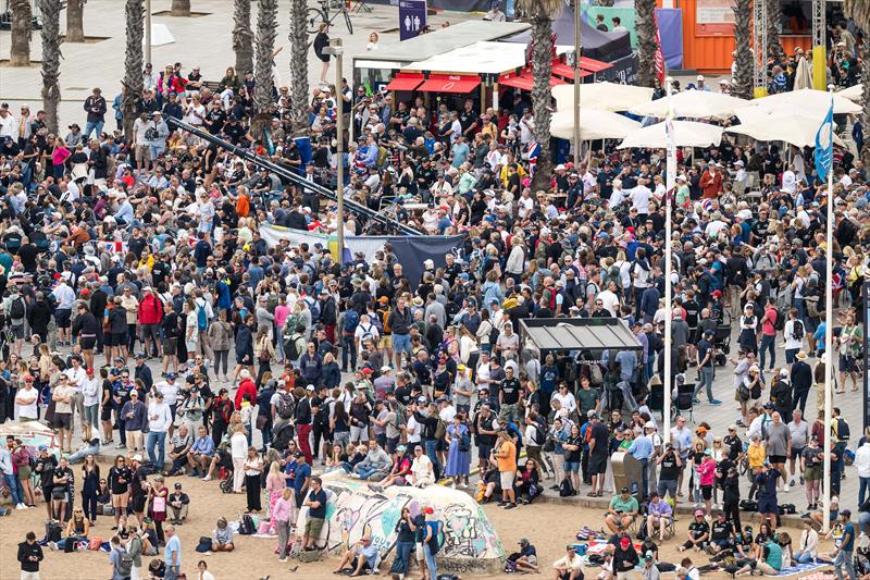 Race fans - Louis Vuitton 37th America's Cup, Race Day 5 - October 18,.2024 - photo © Ricardo Pinto / America's Cup