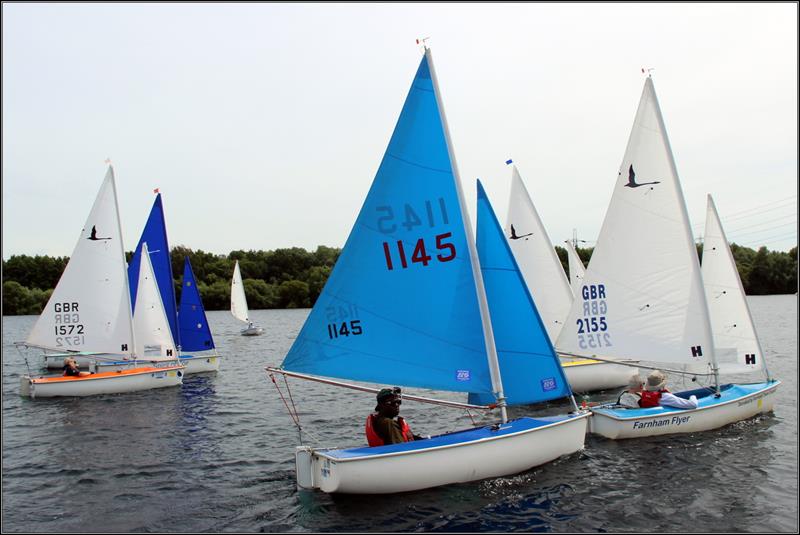 Hansa dinghies at Burghfield - photo © Simon Smith