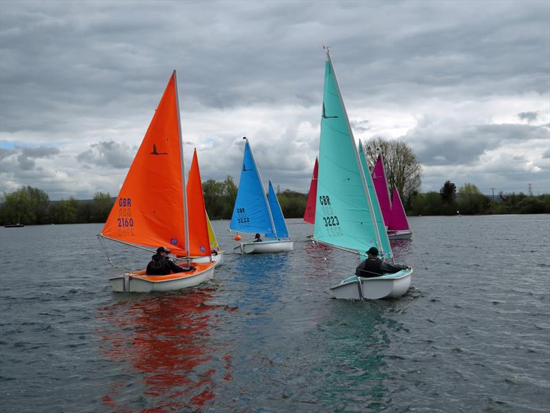 303s on the reach during the 2022 Hansa TT at Frampton on Severn photo copyright Ken Elsey taken at Frampton on Severn Sailing Club and featuring the Hansa class