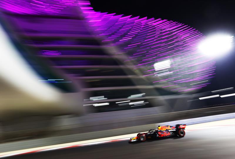 Max Verstappen of the Netherlands driving the (33) Red Bull Racing RB16B Honda during qualifying ahead of the F1 Grand Prix of Abu Dhabi at Yas Marina Circuit on December 11, in Abu Dhabi, UAE - photo © Clive Rose/Getty Images