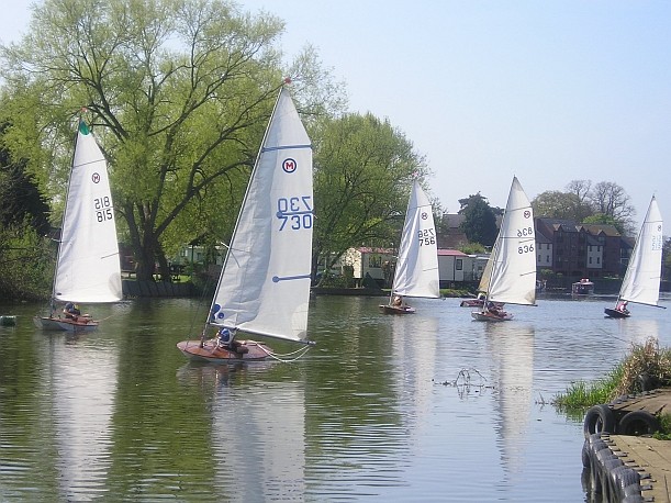 Very light winds for the British Moths at Evesham photo copyright Karen Honour taken at Evesham Sailing Club and featuring the British Moth class
