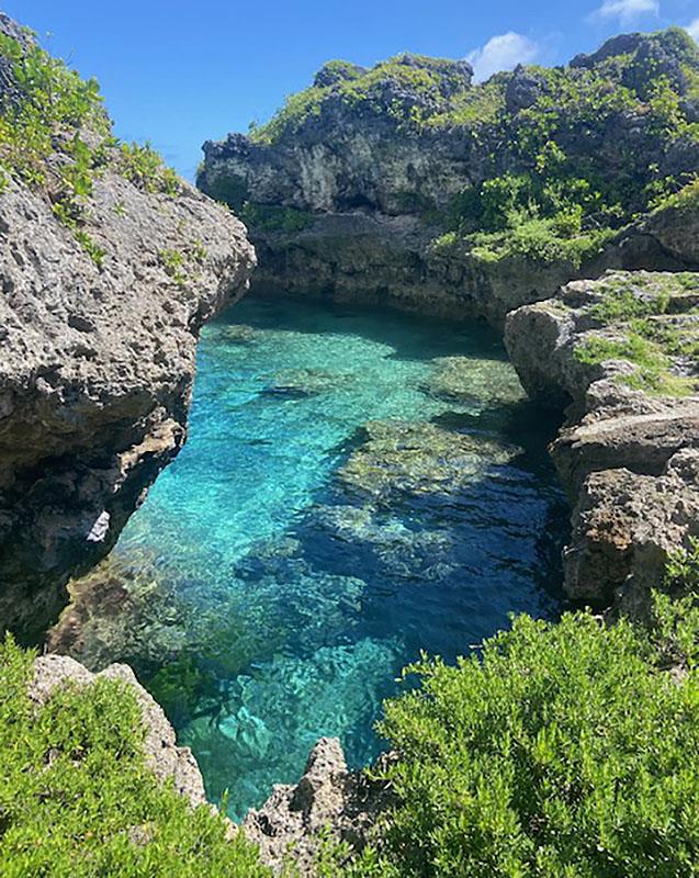 Niue - The water is breathtakingly clear. Visibility 80m - photo © Renate Klocke