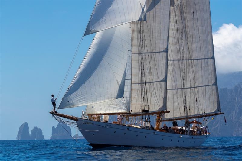 Puritan makes the best of the light conditions - Capri Classica 2019 - photo © Gianfranco Forza