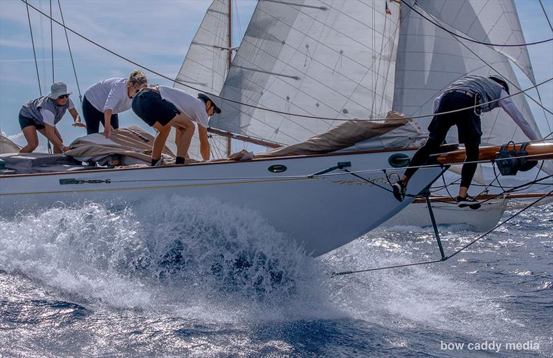 Action on the bow - photo © Bow Caddy Media