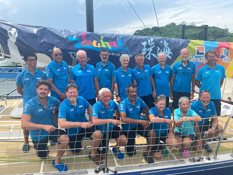 Clipper Race 11: Seattle Pacific Challenge - Zhuhai team photo in Panama - photo © Clipper Race