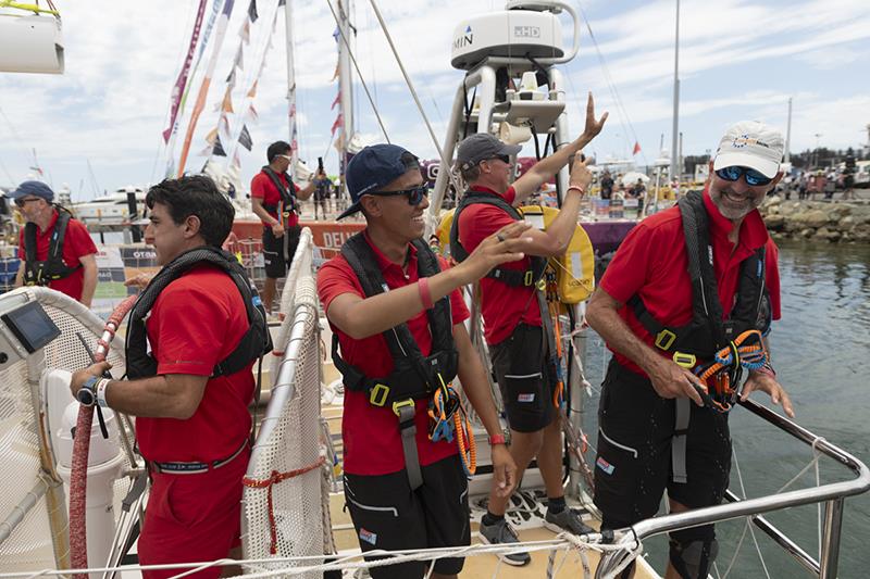 The Qingdao team depart for Race 5: Sta-Lok Endurance Test - photo © Clipper Round the World Race