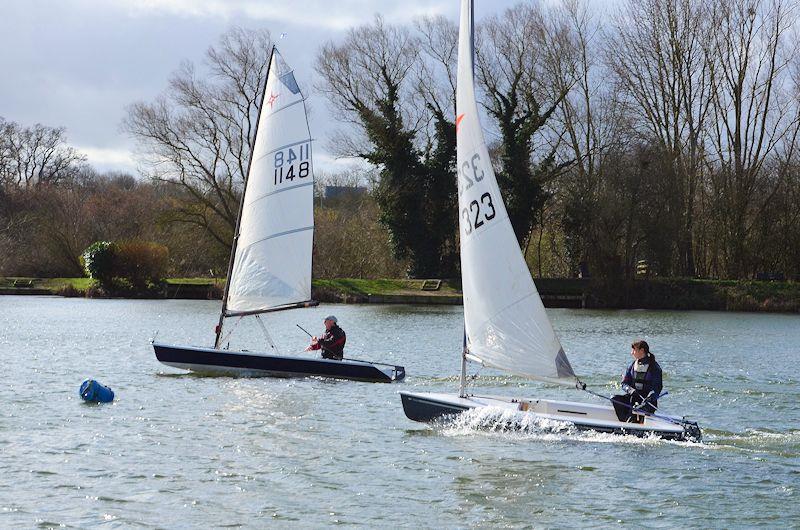 Step 1 - Comet gets the gust photo copyright Val Newton taken at Welwyn Garden City Sailing Club and featuring the Comet class