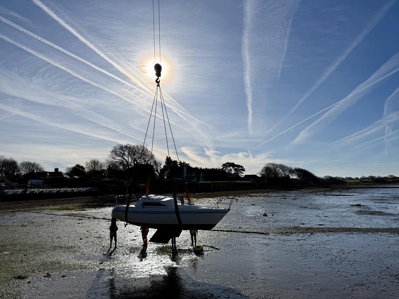 Dell Quay Sailing Club Cruiser lift in - photo © James Pound
