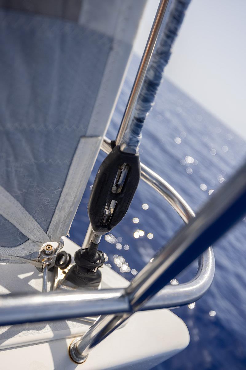 smarttune wireless load sensor on the forestay - photo © blur.se