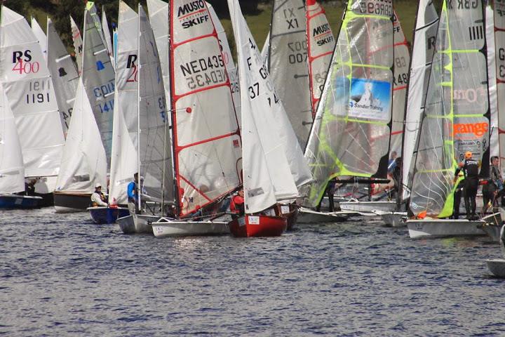 A crowded startline - photo © Tim Olin / www.olinphoto.co.uk