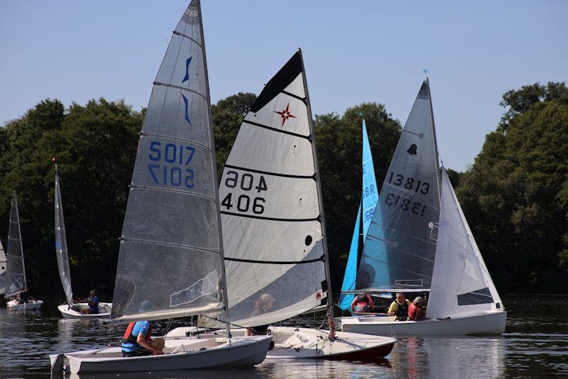 On the way to the 2nd mark - Border Counties Midweek Sailing round 5 at Redesmere photo copyright E Rhodes Photography taken at Redesmere Sailing Club and featuring the Dinghy class