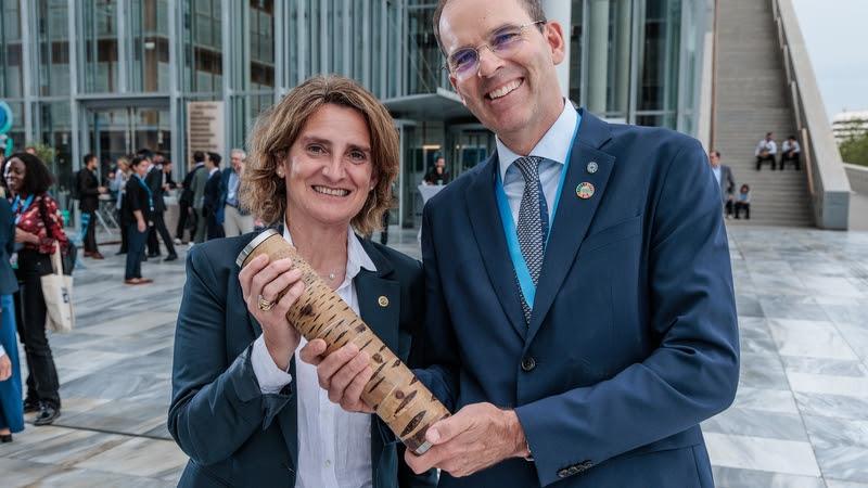 The race Chairman of The Ocean Race, Richard Brisius, with Teresa Ribera, Vice-President of the Government of Spain and Minister for the Ecological Transition and the Demographic Challenge - photo © Austin Wong / The Ocean Race