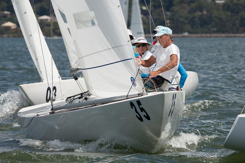 1435 Skippered by JC Strong with crew Seve Jarvin, Marcus Burke and Kate Devereux in close competition on the way to the top mark in the first race. - photo © Alex McKinnon