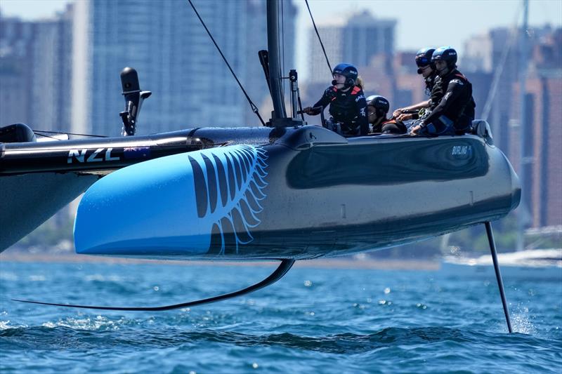 Liv Mackay of New Zealand SailGP Team in action on the grinding handles during a practice session ahead of T-Mobile United States Sail Grand Prix Chicago  photo copyright Bob Martin/SailGP taken at Chicago Yacht Club and featuring the F50 class