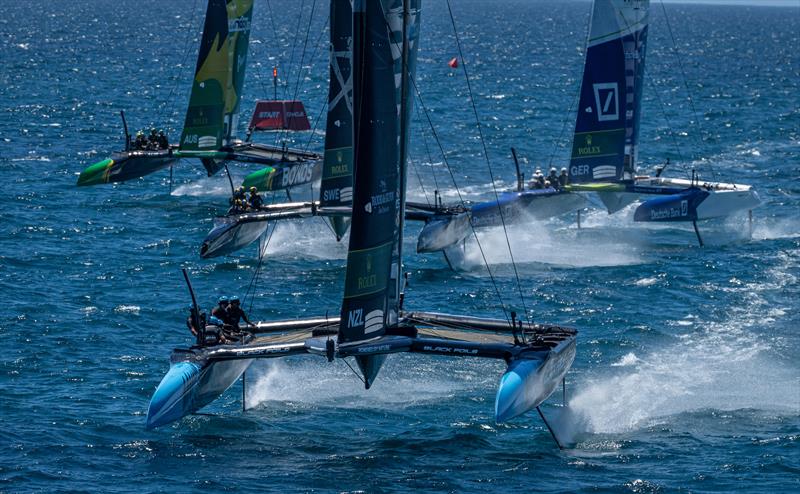 Black Foils SailGP Team lead Artemis SailGP Team, Germany SailGP Team presented by Deutsche Bank, and BONDS Flying Roos SailGP Team during a practice session ahead of the Oracle Perth Sail Grand Prix presented by KPMG in Perth, Australia - photo © Samo Vidic for SailGP