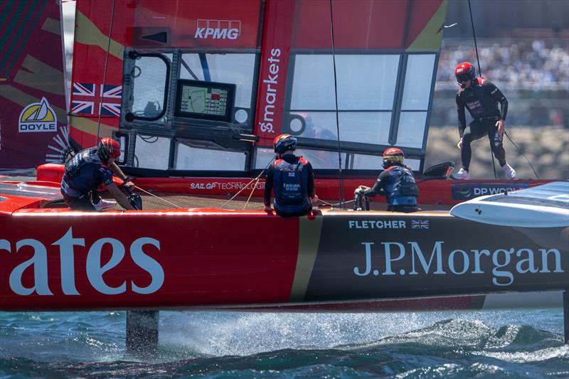 Dylan Fletcher, driver of Emirates Great Britain SailGP Team, crosses the F50 catamaran - Oracle Perth Sail Grand Prix day 1 - photo © Ricardo Pinto for SailGP