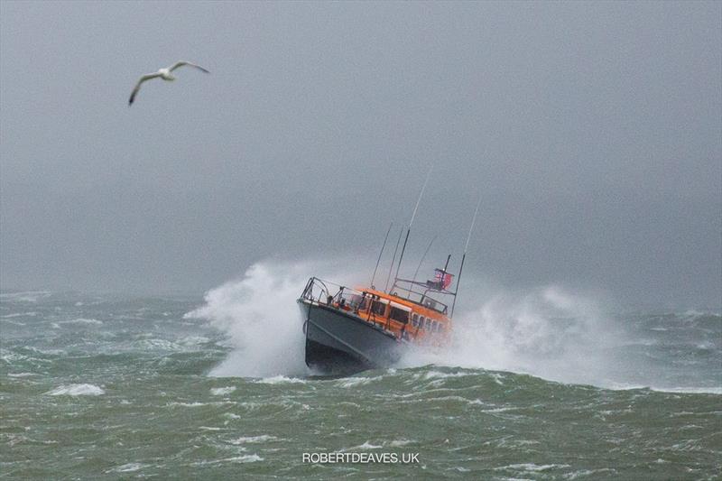 The Solent on Friday - photo © Robert Deaves / www.robertdeaves.uk