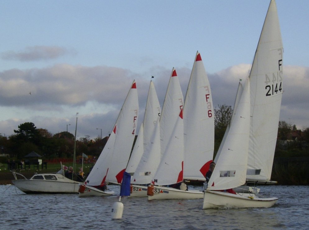 Firefly team racing at the Welsh Harp Foot Trophy - photo © David Law