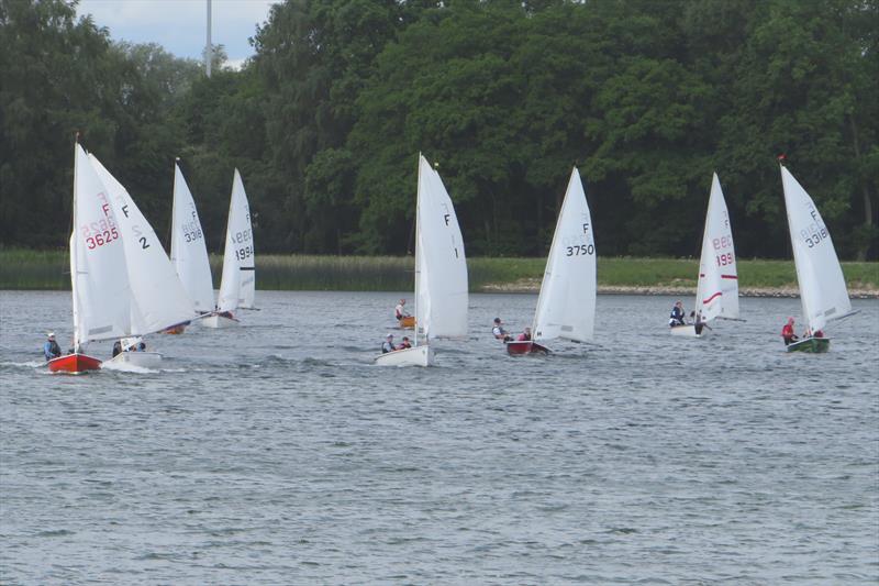 Firefly Craftinsure Vines series at South Staffs - photo © Martin Rubrey