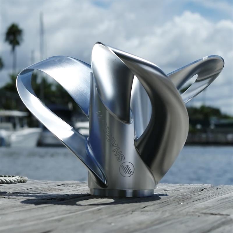 Regal 33 SAV / Twin Yamaha 300hp - photo © Sharrow Marine