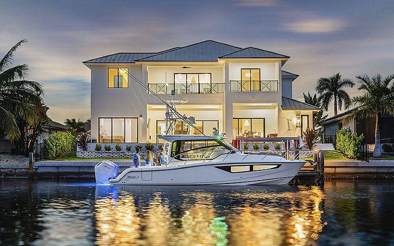 365 Conquest - photo © Boston Whaler