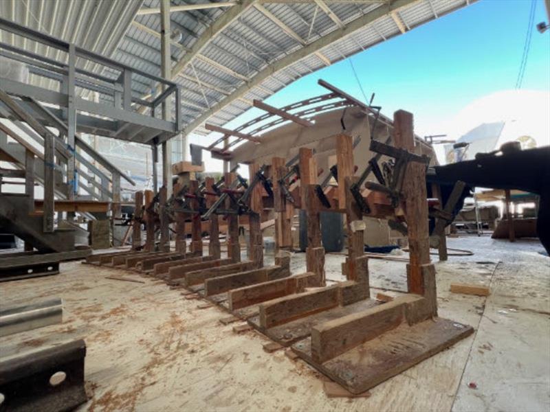 Hull #10 - Setting the jig stations - photo © Michael Rybovich & Sons