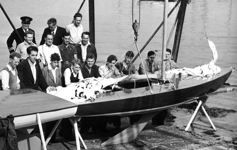 Coweslip photo copyright Beken of Cowes taken at  and featuring the Flying Fifteen class