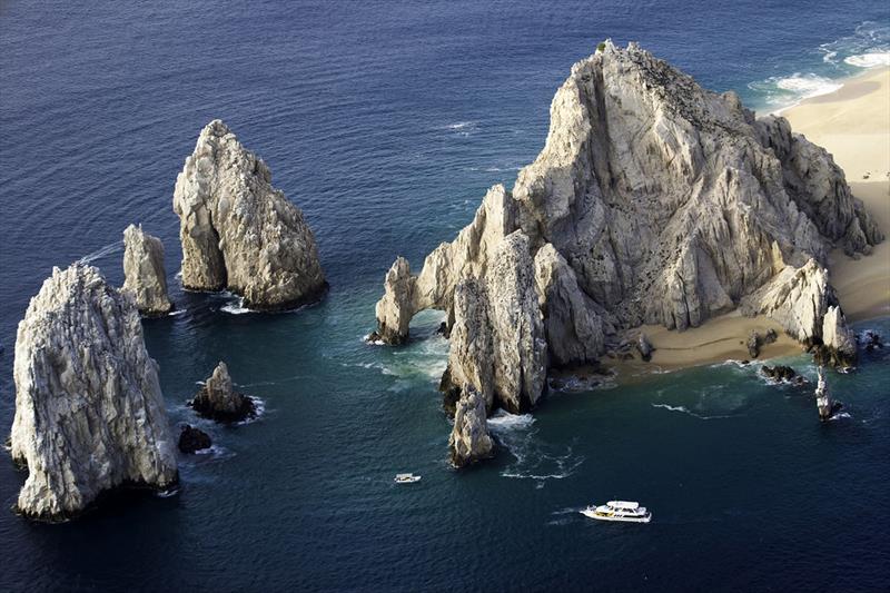 Down to the wire in the Extreme Sailing Series - photo © Photomexico / Francisco Estrada