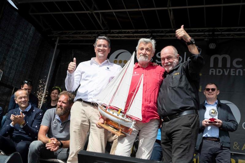 GGR2018 Prize Giving Stage! Left to Right: Yannick Moreau  ( mayor of Les sables d'Olonne ) , Jean Luc VDH (GGR 2018 Winner) and Don McIntyre (GGR Founder) - photo © Christophe Favreau / GGR2018