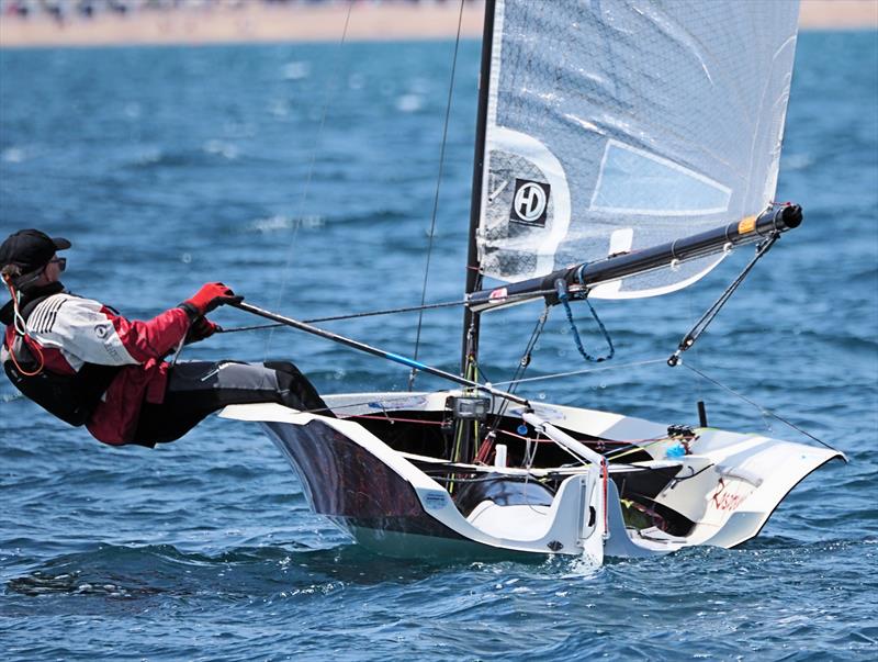 Dave Barker working hard in 'Raspberry Ripple' - photo © Dougal Henshall