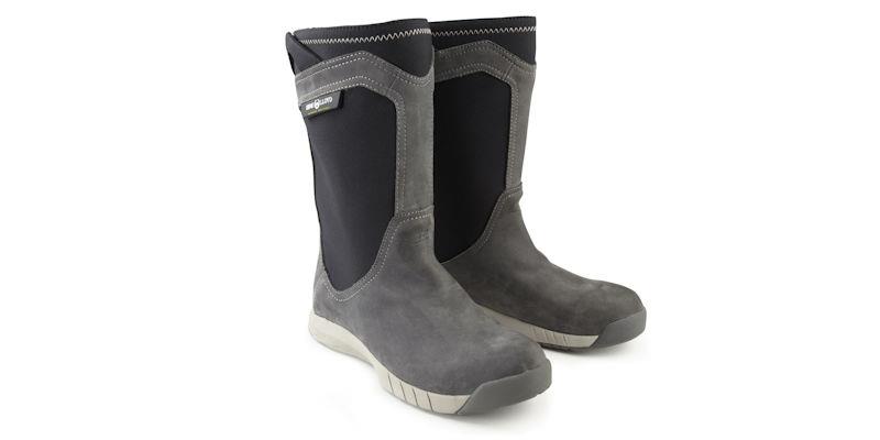 henri lloyd boots