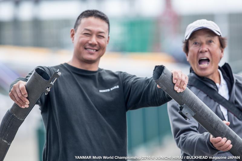 Day 3 at the YANMAR Moth Worlds: Kenji Onari's boom photo copyright YANMAR Moth World Championship 2016 / Junichi Hirai / BULKHEAD magazine JAPAN taken at  and featuring the International Moth class