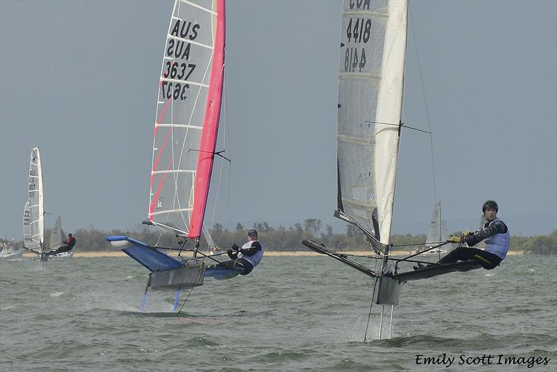 Kirstin Norris and Stacey Jackson battling it to the finish line - photo © Emily Scott Images