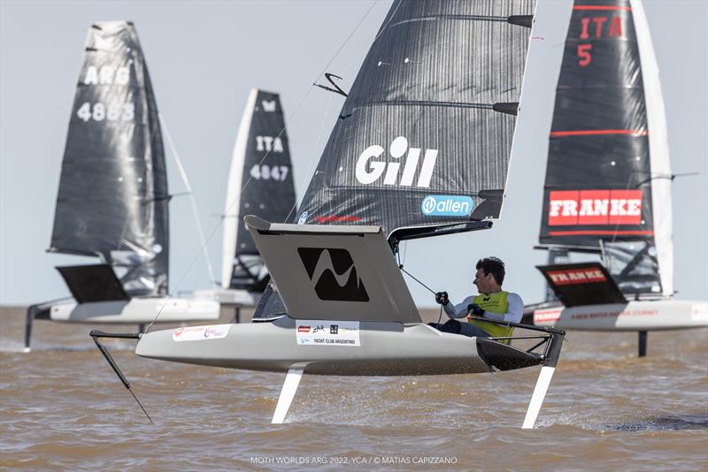 Dylan Fletcher on day 5 of the Moth Worlds at Buenos Aires, Argentina photo copyright Moth Worlds ARG 2022 / Matias Capizzano taken at Yacht Club Argentino and featuring the International Moth class