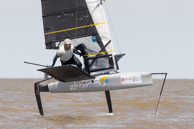 Brad Funk on day 5 of the Moth Worlds at Buenos Aires, Argentina photo copyright Moth Worlds ARG 2022 / Matias Capizzano taken at Yacht Club Argentino and featuring the International Moth class