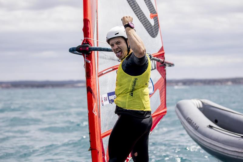 Andy Brown wins the iQFOil class at the Trofeo Princesa Sofia - photo © Sailing Energy