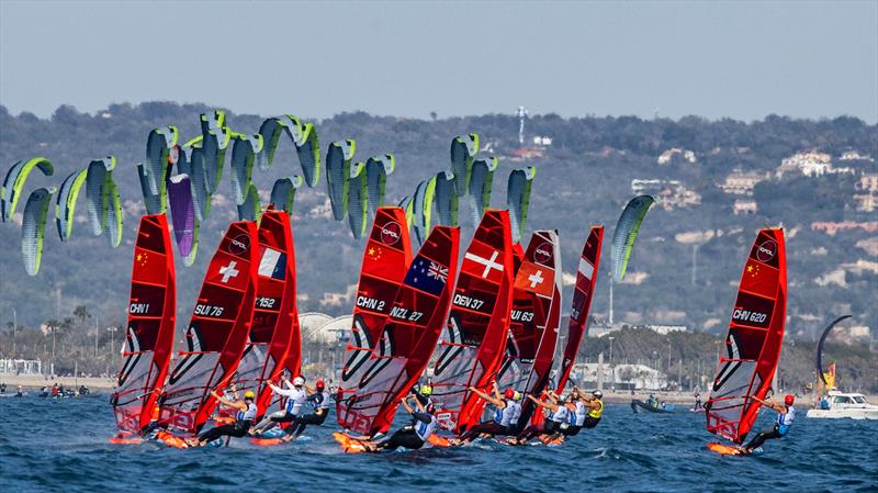 iQFoil Men - 53rd Trofeo Princesa Sofía Mallorca by Iberostar Day 5 photo copyright Sailing Energy / Trofeo Princesa Sofía taken at Real Club Náutico de Palma and featuring the iQFoil class