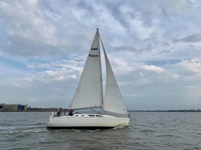 Lyver trophy: Shaula at the start - photo © Sam Kitteringham