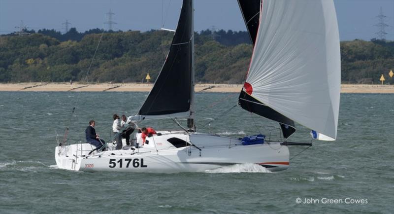 Kelvin Rawlings' Sun Fast 3300 Aries training in The Solent. - photo © John Green Cowes