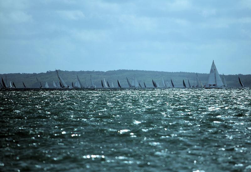 The fleet heading up the Western Solent during the Round the Island Race 2022 - photo © Mark Jardine / YachtsandYachting.com